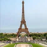 アパート Eiffel Tower 6-min Walk Charming 3 Sleeper *