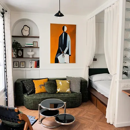 Eiffel Tower 6-min Walk Charming 3 Sleeper Paris