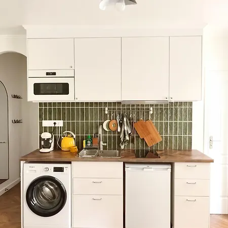 Eiffel Tower 6-min Walk Charming 3 Sleeper Paris