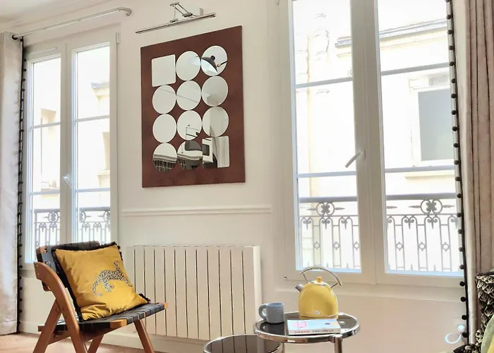 Eiffel Tower 6-min Walk Charming 3 Sleeper Daire