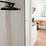 Lejlighed Eiffel Tower 6-min Walk Charming 3 Sleeper Paris