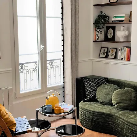 Apartman Eiffel Tower 6-min Walk Charming 3 Sleeper