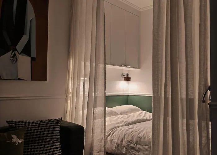 Apartman Eiffel Tower 6-min Walk Charming 3 Sleeper